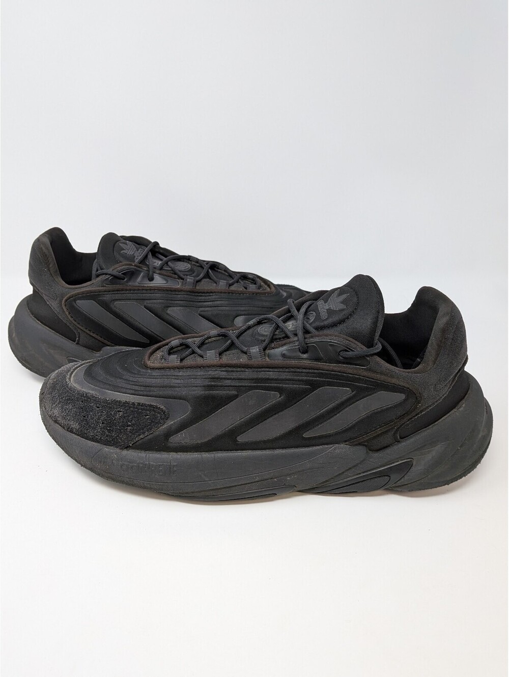adidas Ozelia Men's Size 11.5 H04250 Triple Black Chunky Sneakers